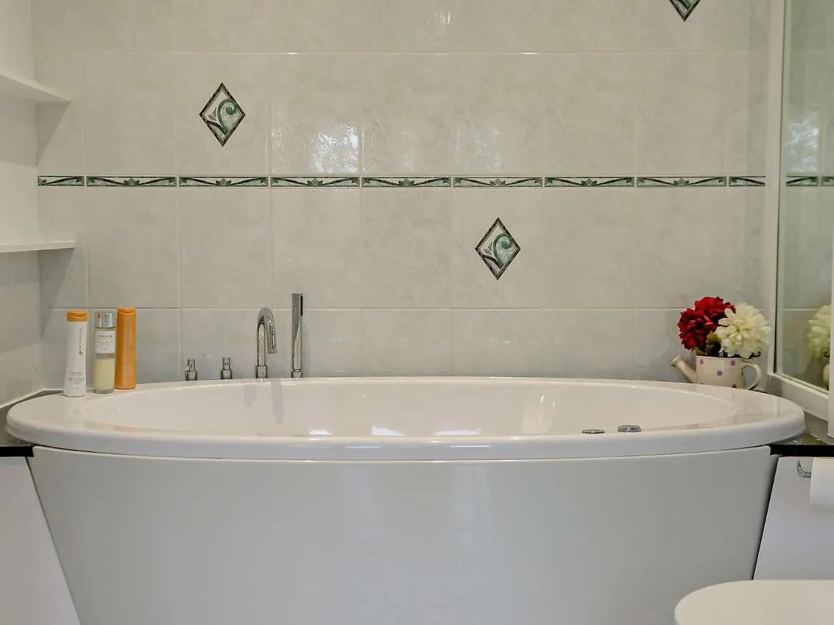 5 Bed In Burridge 89078 Villa Curdridge United Kingdom
